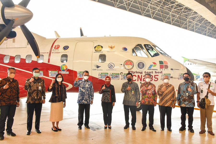 indonesia-mengukir-sejarah-uji-coba-terbang-bahan-bakar-bioavtur-sukses-dilakukan