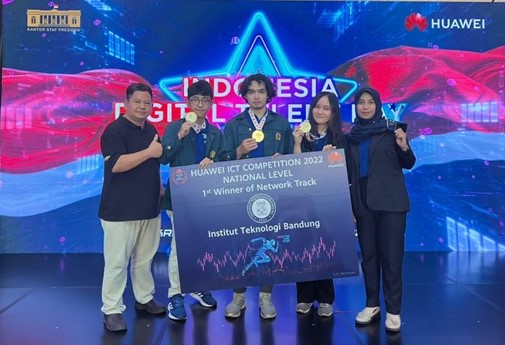 2-seei-itb-teams-won-the-huawei-ict-competition-2022