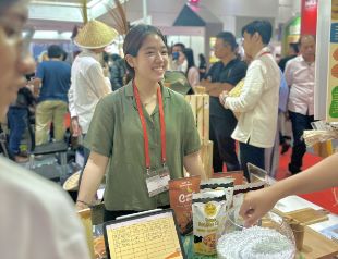 Tangkap Peluang Ekspor, Mahasiswa ITB Meramaikan Food + Beverage Indonesia 2023