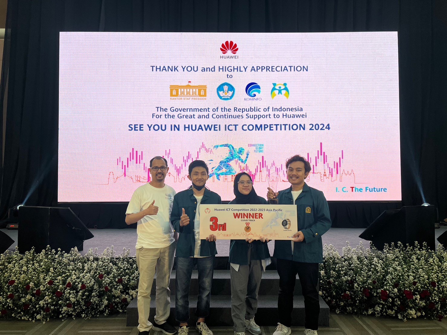 itb-team-achieves-cloud-track-success-in-huawei-ict-competition-2023-at-regional-and-global-levels