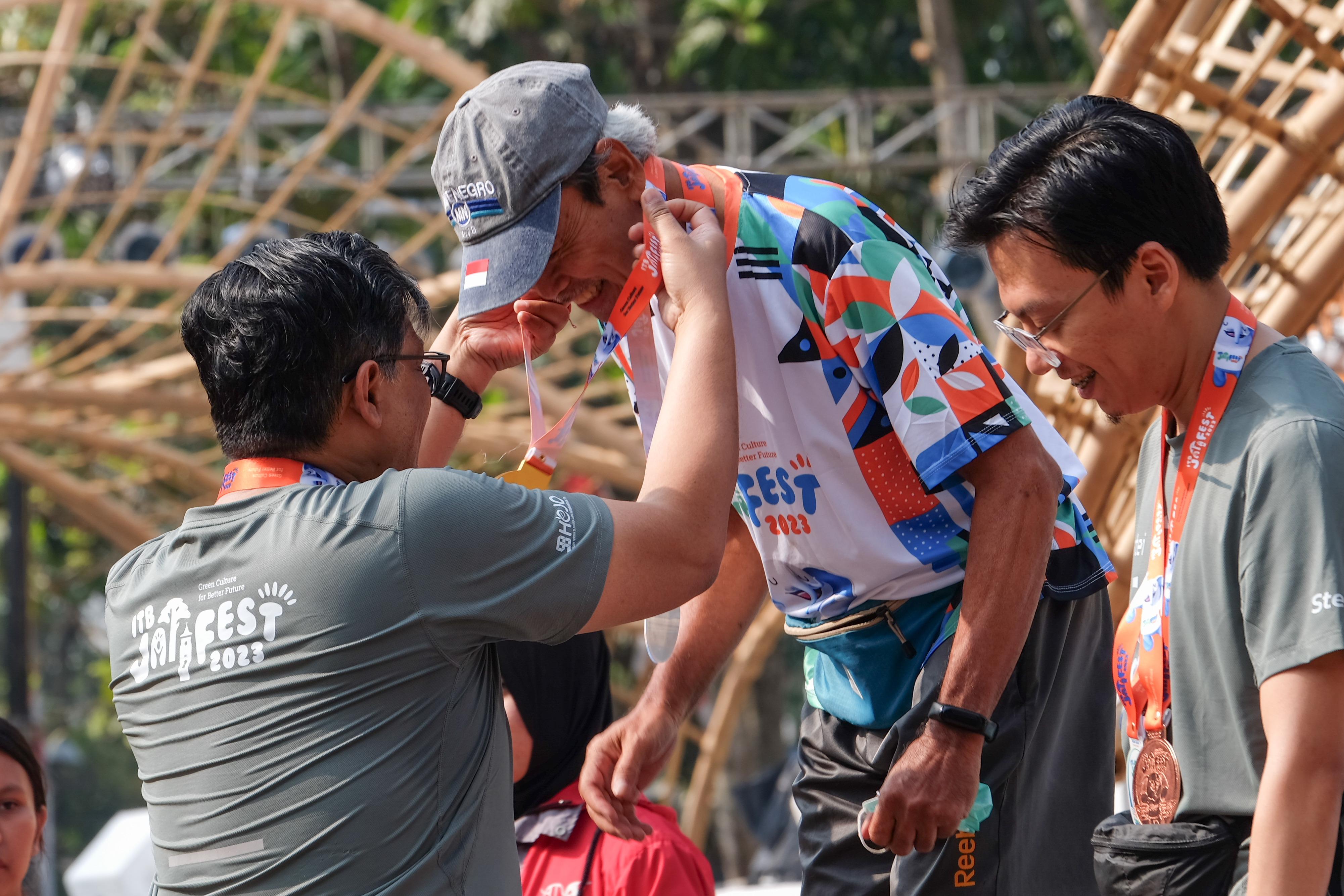the-joy-of-fun-run-at-itb-jatifest-2023-excitement-of-competing-to-maintain-a-healthy-lifestyle