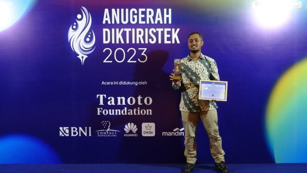 membanggakan-karya-laboran-ftsl-itb-mendapatkan-penghargaan-anugerah-diktiristek-2023