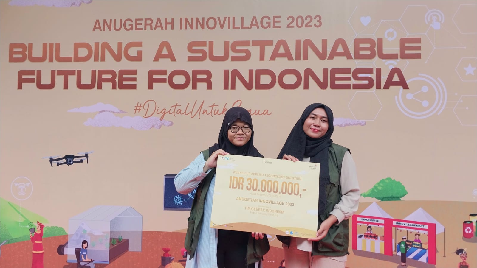 Team Gebrak Indonesia from the Institut Teknologi Bandung won the Innovillage 2023 Competition