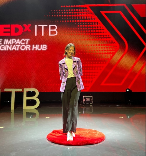 Jadi Student Speaker di TEDXITB, Stefania Carla Ajak Berkorelasi secara Harmonis dengan Alam Demi Dorong Perubahan Positif
