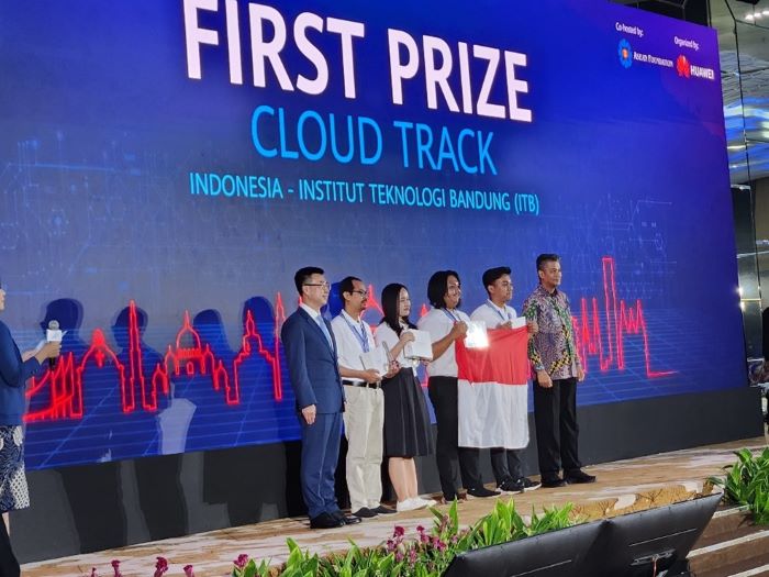 Raih First Prize di Huawei ICT Competition Asia Pacific 2023-2024, Tim Cloud ITB Melaju ke Tingkat Global