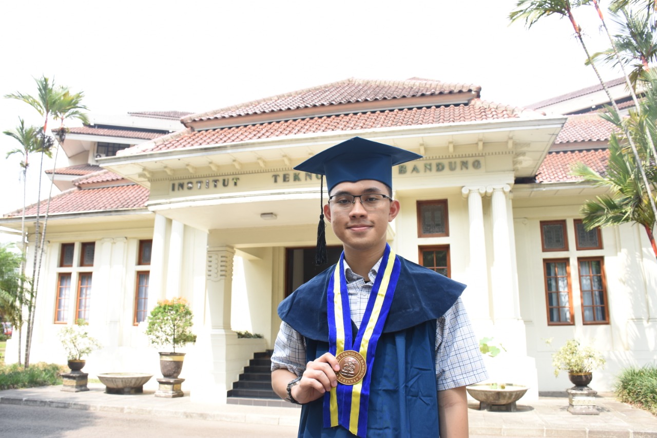 Jonathan Christopher, Mahasiswa Teknik Informatika Itb Lulus Dengan Ipk Nyaris Sempurna - Institut Teknologi Bandung