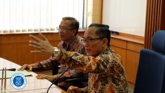 strengthening-cooperation-in-geospatial-itb-and-geospatial-information-agency-sign-mou